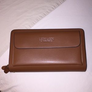 Leinasen - Since 2008 - Vegan Clutch